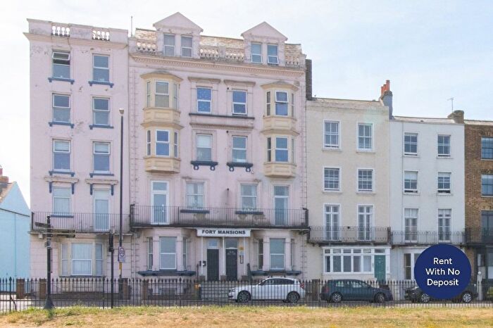 1 Bedroom Flat To Rent In Fort Mansions, - Fort Crescent, Margate, Kent, CT9
