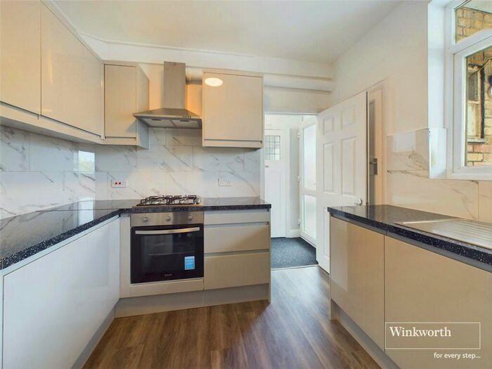 2 Bedroom Apartment To Rent In Kingsbury Road, Kingsbury, London, NW9