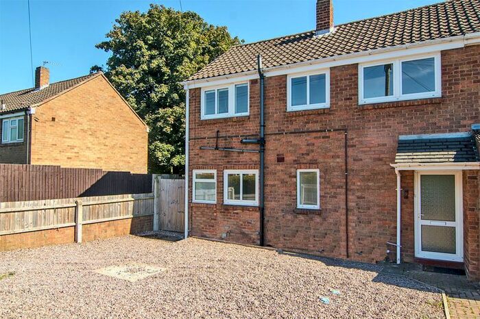 3 Bedroom Semi-Detached House To Rent In Windmill Close, Lichfield, WS13