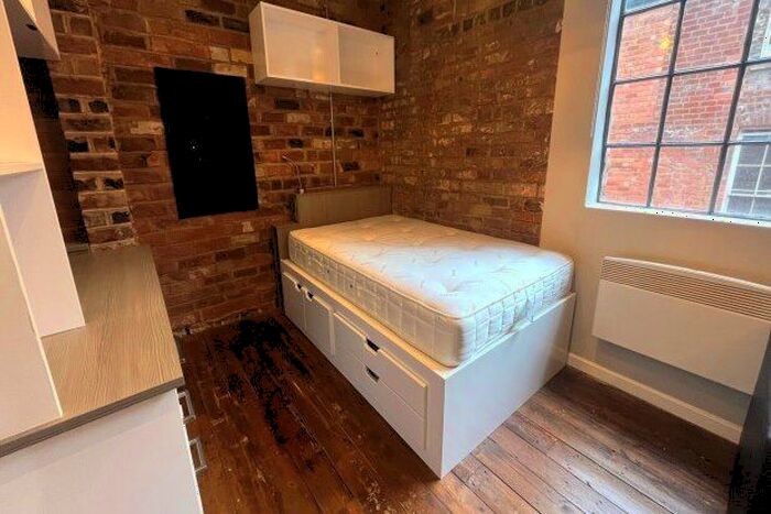 1 Bedroom Flat To Rent In Fox Street, Birmingham, B5
