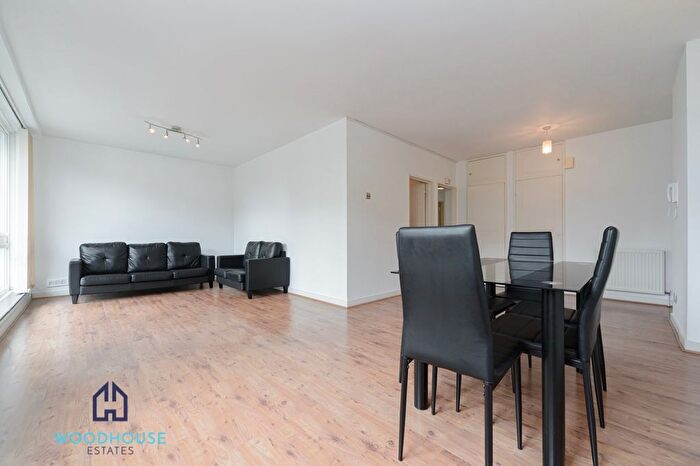 2 Bedroom Flat To Rent In Priory Road, London, NW6