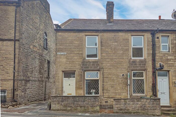 2 Bedroom Terraced House For Sale In Keighley Road, Silsden, BD20