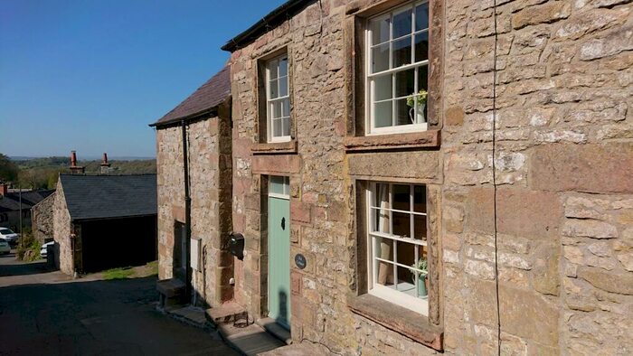 2 Bedroom Cottage For Sale In East Bank, Winster, DE4