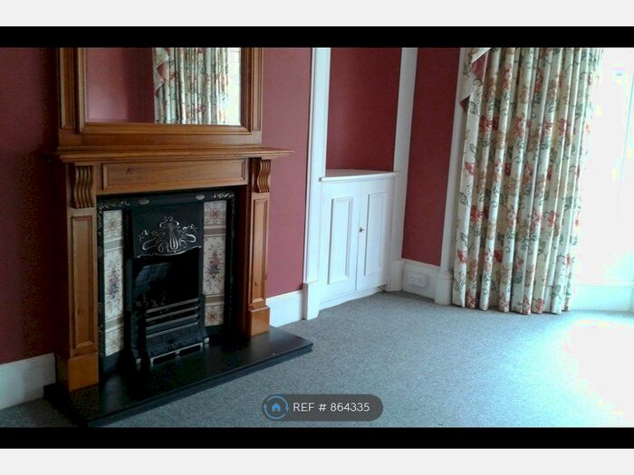 3 Bedroom Flat To Rent In David Street, Kirkcaldy, KY1