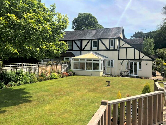 3 Bedroom Semi-Detached House For Sale In Waterhouse Lane, Kingswood, KT20