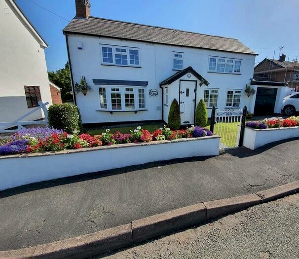 3 Bedroom Cottage For Sale In Old Warren, Broughton, CH4