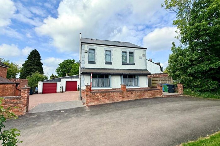 4 Bedroom Detached House For Sale In Gateley Road, Oldbury, B68