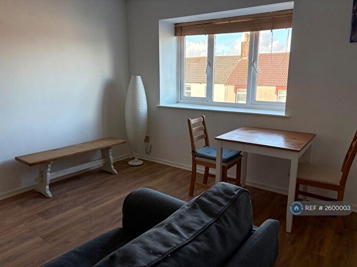 2 Bedroom Flat To Rent In St Peters Street, Cardiff, CF24