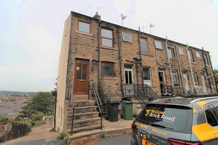 3 Bedroom End Of Terrace House To Rent In Forest Road, Almondbury, Huddersfield, HD5