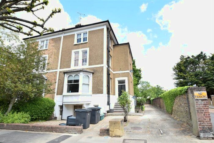 Studio To Rent In St. James Road, Surbiton, KT6