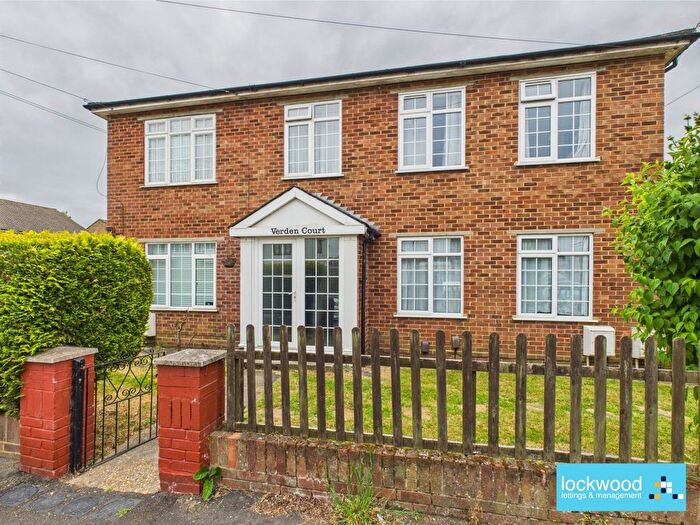 2 Bedroom Flat To Rent In Verden Court, Ashford, TW15