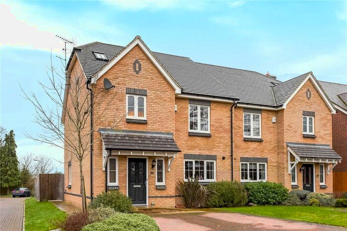 4 Bedroom Semi-Detached House To Rent In Arbor Close, Winnersh, Wokingham, Berkshire, RG41