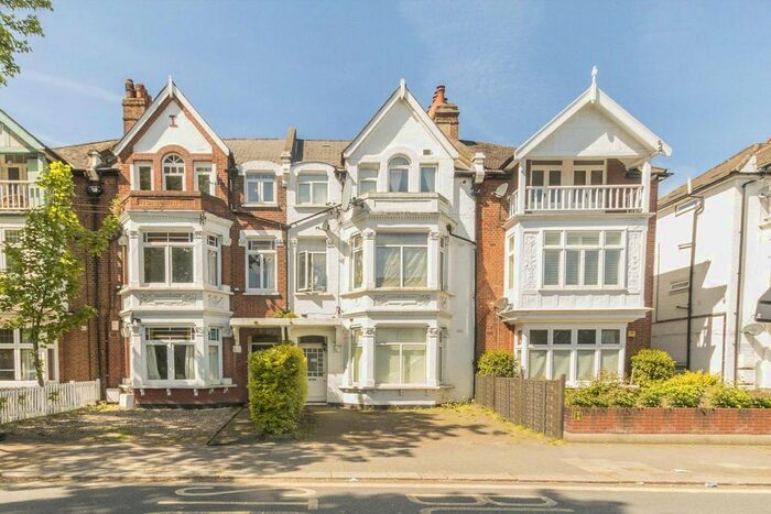 1 Bedroom Flat To Rent In Thornton Avenue, London, SW2