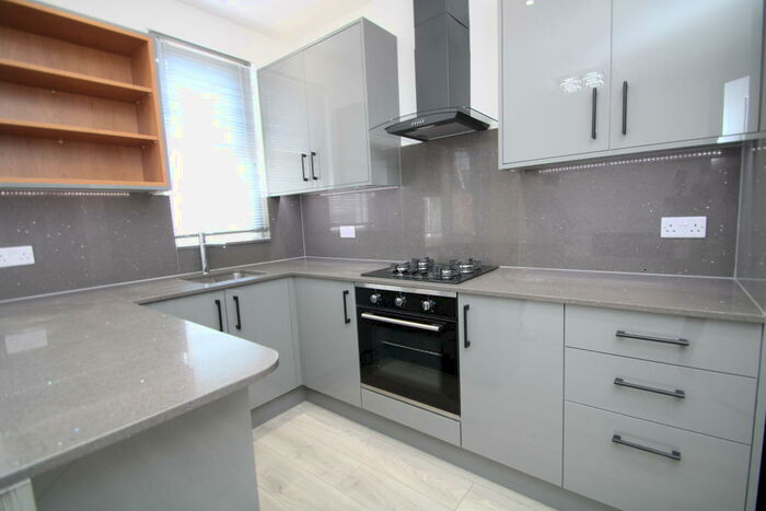 2 Bedroom Flat To Rent In Greenside Road, Croydon, CR0