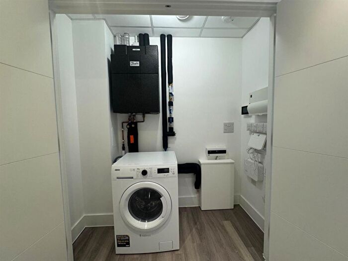 1 Bedroom Property To Rent In Sanday Drive, Colindale, London, NW9