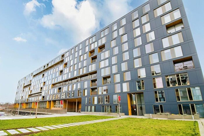 1 Bedroom Flat To Rent In Saxton, The Avenue, Leeds, Yorkshire, LS9