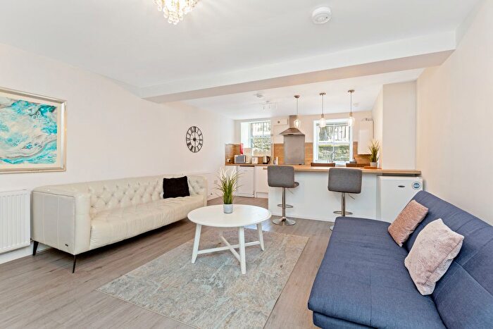 1 Bedroom Flat For Sale In Coinyie House Close, Old Town, Edinburgh, EH1
