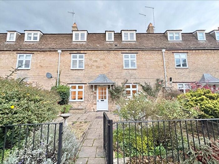 3 Bedroom Terraced House To Rent In St. Peters Street, Stamford, PE9