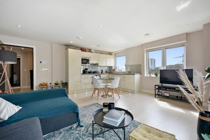 2 Bedroom Flat To Rent In Friend Street, Angel, EC1V