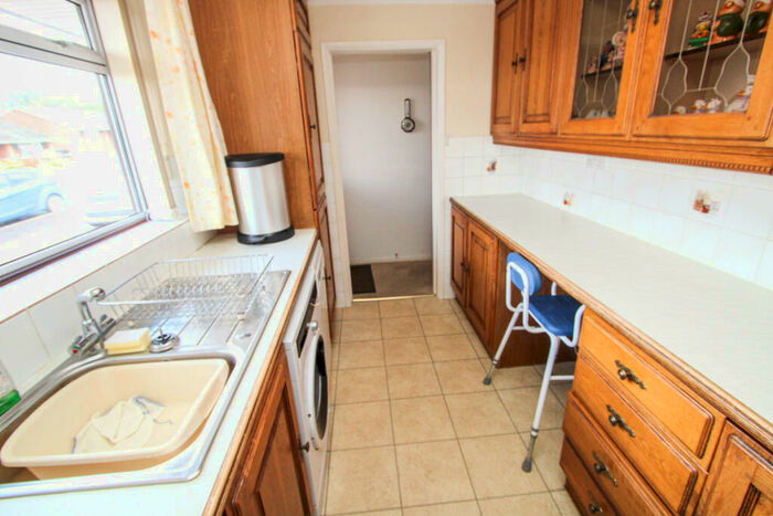 2 Bedroom Semi-Detached Bungalow For Sale In Beverley Heights, Southampton, SO18