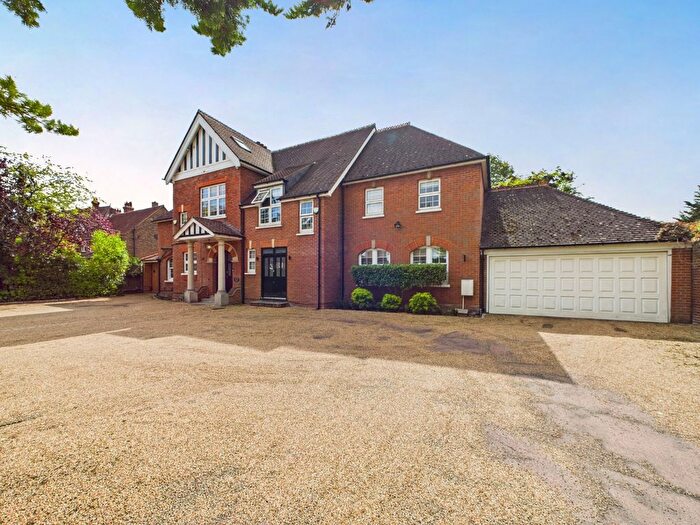5 Bedroom Semi-Detached House For Sale In Orchard Road, Bromley, Kent, BR1