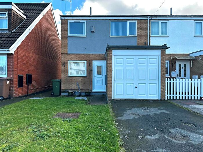 3 Bedroom House To Rent In Farnworth Avenue, Wirral, CH46