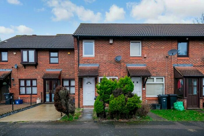 2 Bedroom Terraced House To Rent In Goldhaze Close, Woodford Green, Essex, IG8