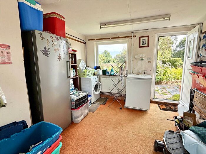 4 Bedroom Semi-Detached House For Sale In Rhos Common, Llanymynech, Powys, SY22