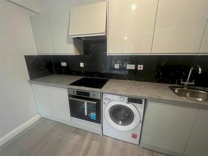 1 Bedroom Flat To Rent In Station Street, Burton-On-Trent, DE14
