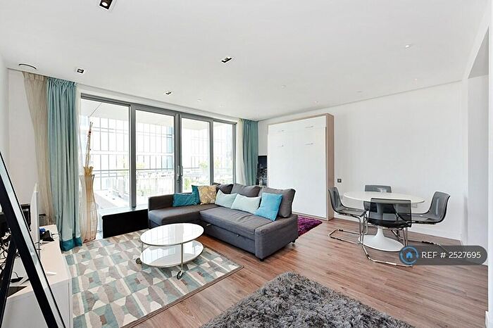Studio To Rent In Cashmere House, London, E1
