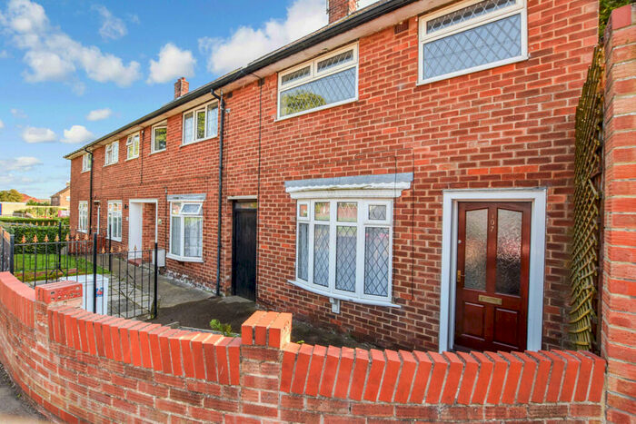 3 Bedroom End Of Terrace House To Rent In Wansbeck Road, Hull, HU8