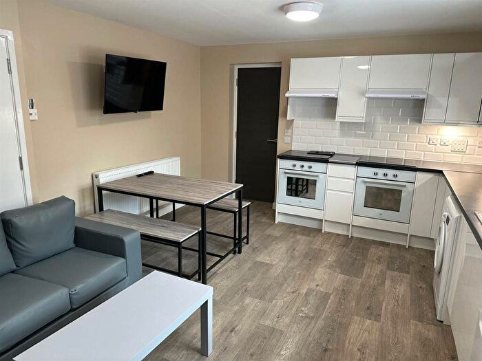 6 Bedroom House To Rent In Stokes Croft, St Pauls, Bristol, BS1