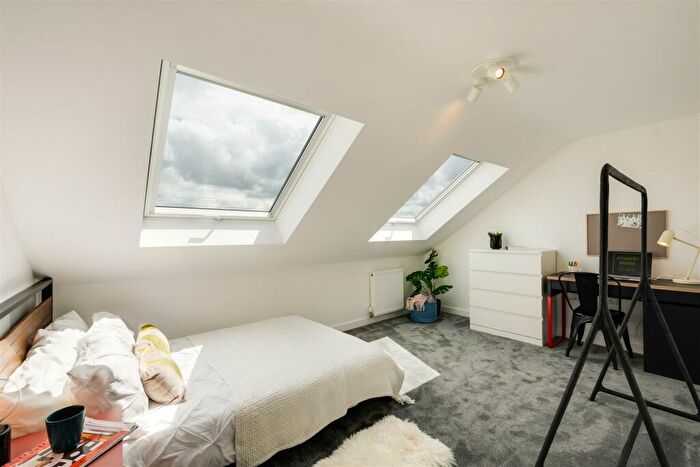 6 Bedroom Terraced House To Rent In Fifth Avenue, Bristol, BS7