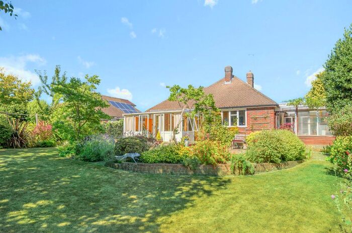 3 Bedroom Bungalow For Sale In Elmfield Close, Weald, Sevenoaks, TN14