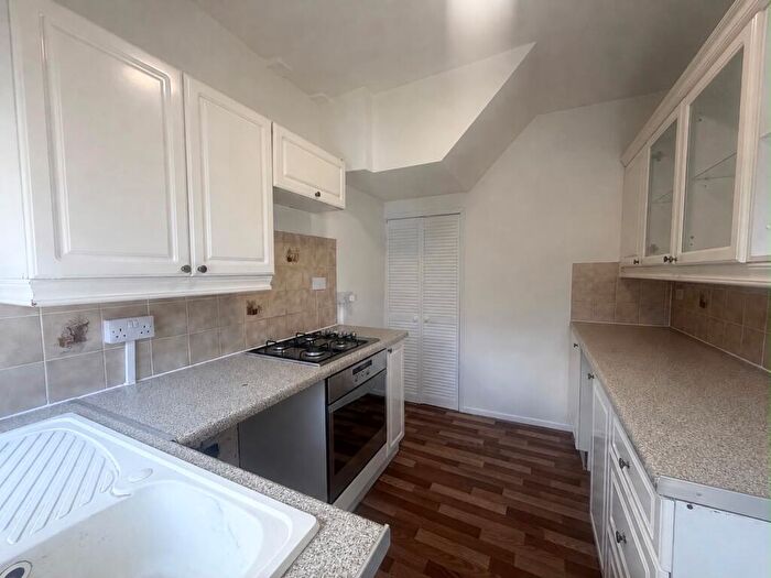 3 Bedroom House To Rent In Third Avenue, Forest Town, NG19