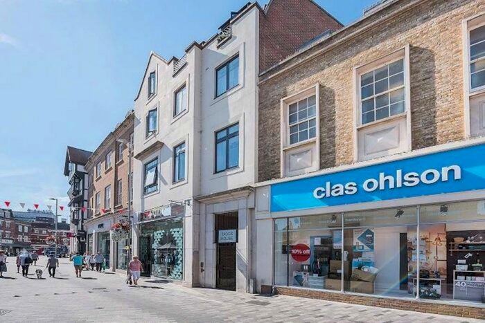 1 Bedroom Flat To Rent In Market Square, Kingston Upon Thames, KT1