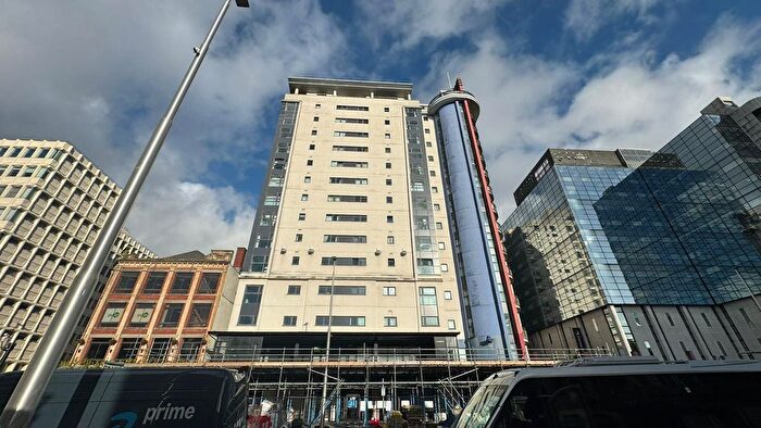 2 Bedroom Flat For Sale In Churchill Way, Cardiff, CF10