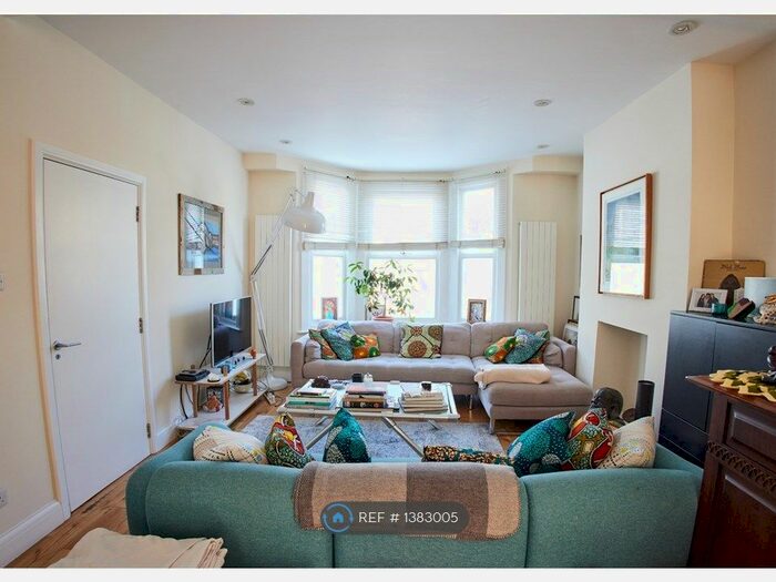 4 Bedroom Terraced House To Rent In Abdale Road, London, W12