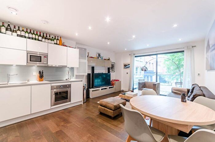 2 Bedroom Flat To Rent In Paton Street, Old Street, London, EC1V