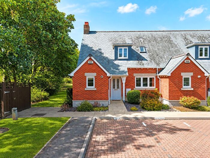 3 Bedroom Semi-Detached House For Sale In The Meadows, New Milton, BH25