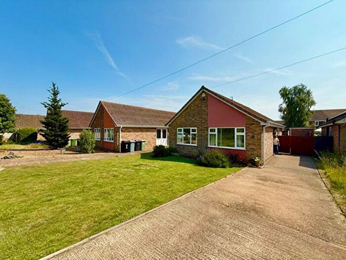 2 Bedroom Detached Bungalow For Sale In Beautiful Bungalow - Great Village Location, NG33