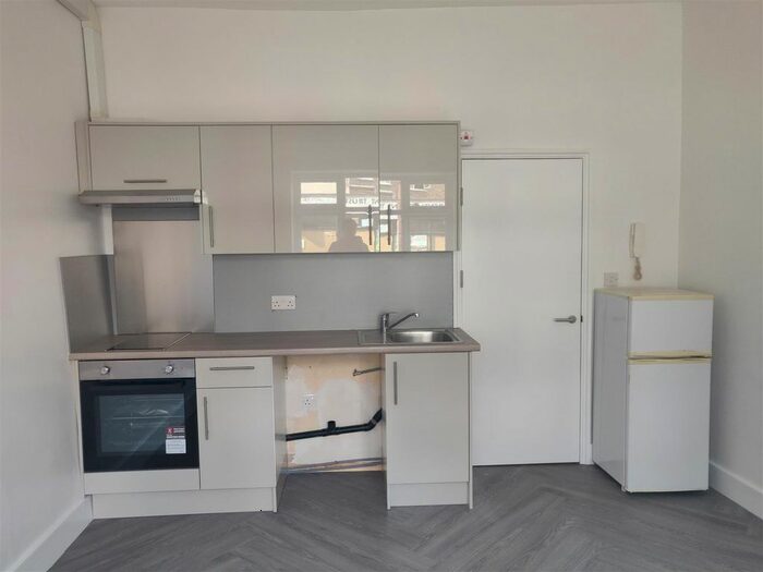 Studio To Rent In Rock Street, London, N4