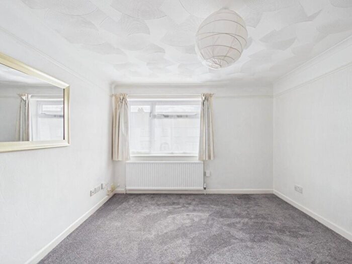 1 Bedroom Flat For Sale In Cottrell Road, Bristol, BS5