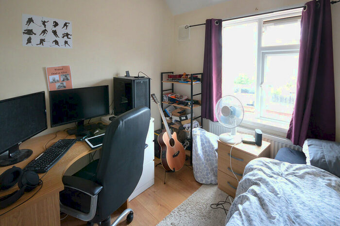 4 Bedroom Semi-Detached House To Rent In Peverel Road, Cambridge, CB5