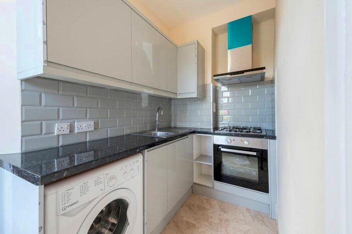 1 Bedroom Flat To Rent In Mill Lane, Carshalton, SM5