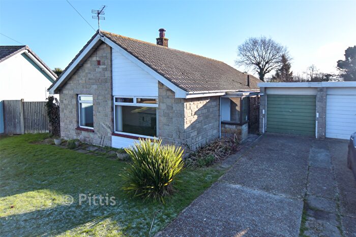2 Bedroom Detached Bungalow For Sale In Grasmere Avenue, Ryde, Isle Of Wight, PO33