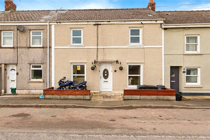 3 Bedroom Terraced House For Sale In High Street, Bancyfelin, Carmarthen, Carmarthenshire, SA33