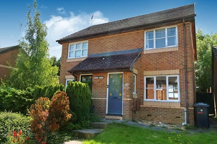 2 Bedroom Semi-detached House For Sale In Nell Gwyn Close, Shenley, WD7