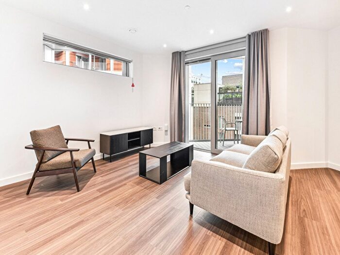 1 Bedroom Flat To Rent In Bloom West, Nine Elms Lane, SW11