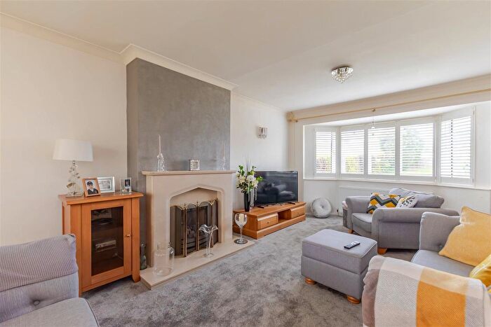 2 Bedroom Semi Detached Bungalow For Sale In Grange Road, Hastings, TN34